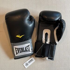 Everlast Boxing Gloves